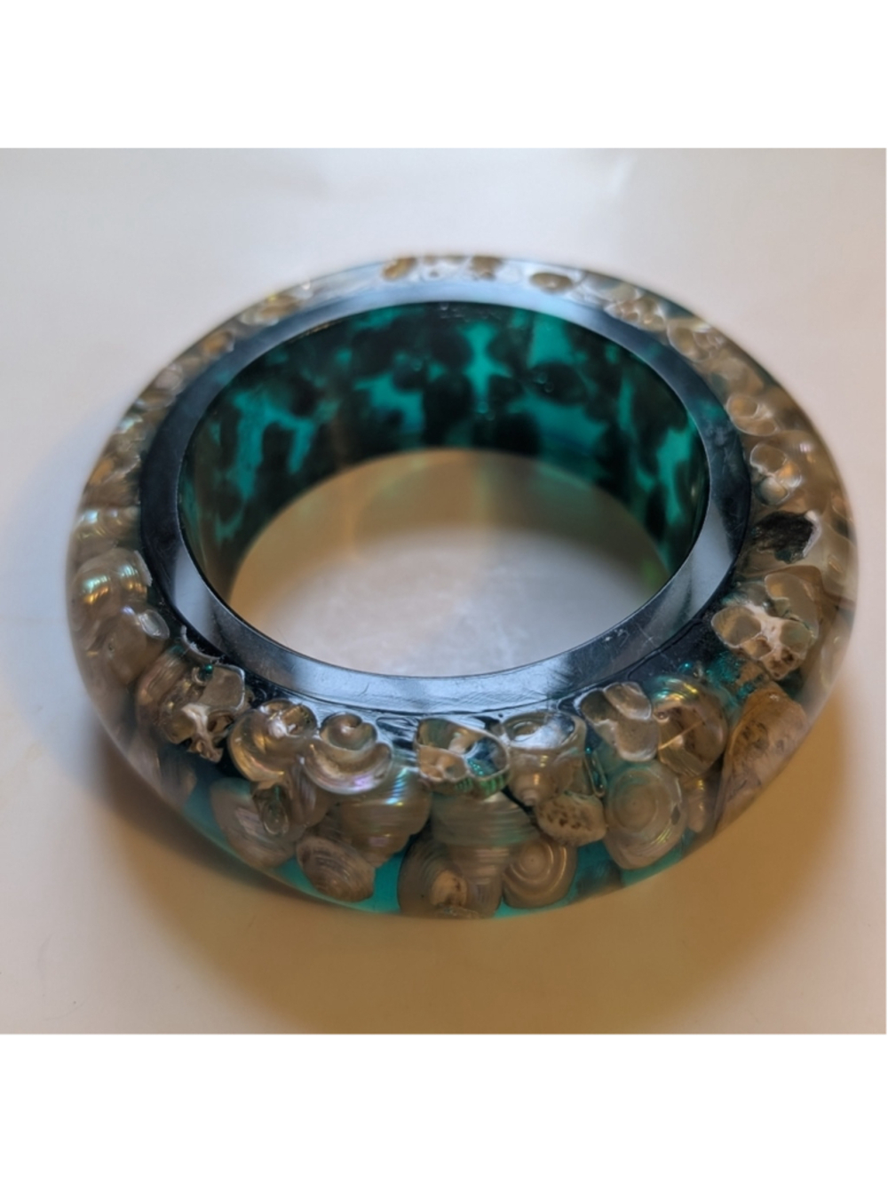 RARE Signed Angelo Tarlazzi La Porte Bleue Paris 1980s Resin Shell Bangle